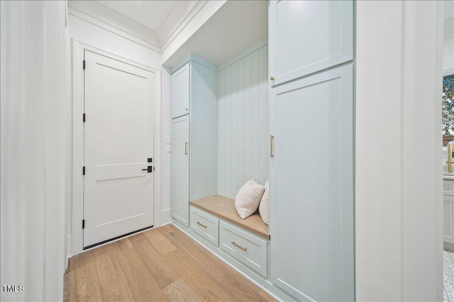 27-7516 Grist Mill Rd