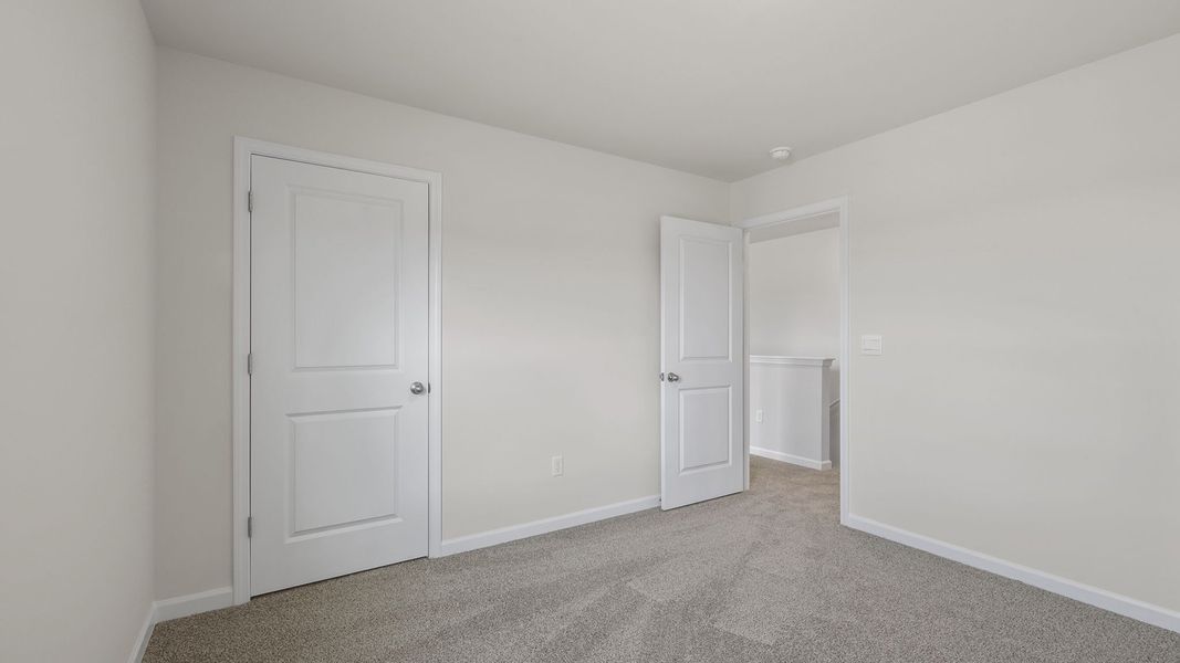Spacious, unfurnished interior of a new home in Cedar Gap, Fountain Inn (Image 23).