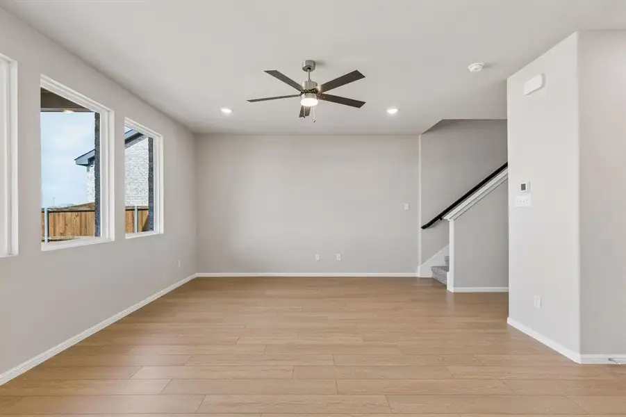 Spacious, unfurnished interior of a new home in AnaCapri, Anna (Image 12).