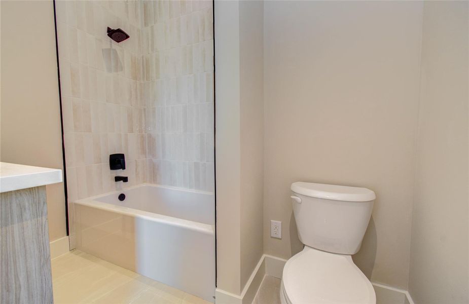 Furnished interior view inside a new home in , Houston (Image 16).