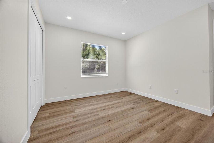 Spacious, unfurnished interior of a new home in , Rotonda West (Image 27).