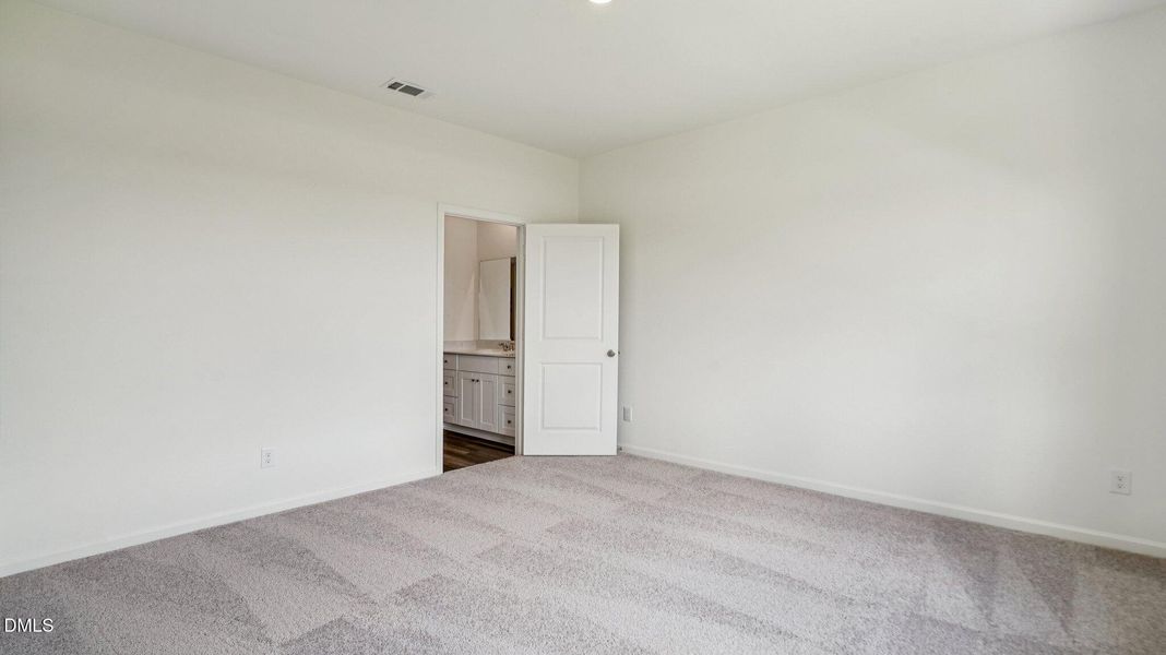 16-web-or-mls-Coness St-S2606-016 16-web-or-mls-Coness St-S2606-016