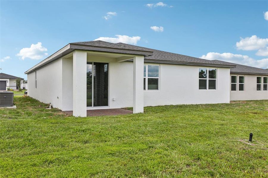Exterior details and patio area of a home in Hamilton Bluff - Signature Series, Lake Hamilton (Image 25).