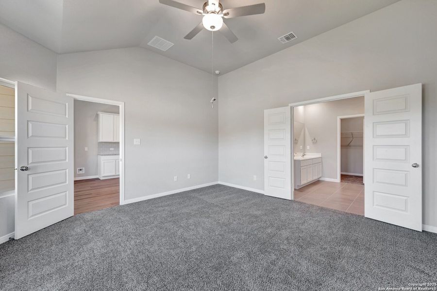 Spacious, unfurnished interior of a new home in Paloma Park, Converse (Image 39).