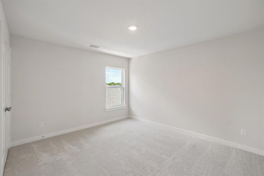 Spacious, unfurnished interior of a new home in Overland Grove, Forney (Image 21).