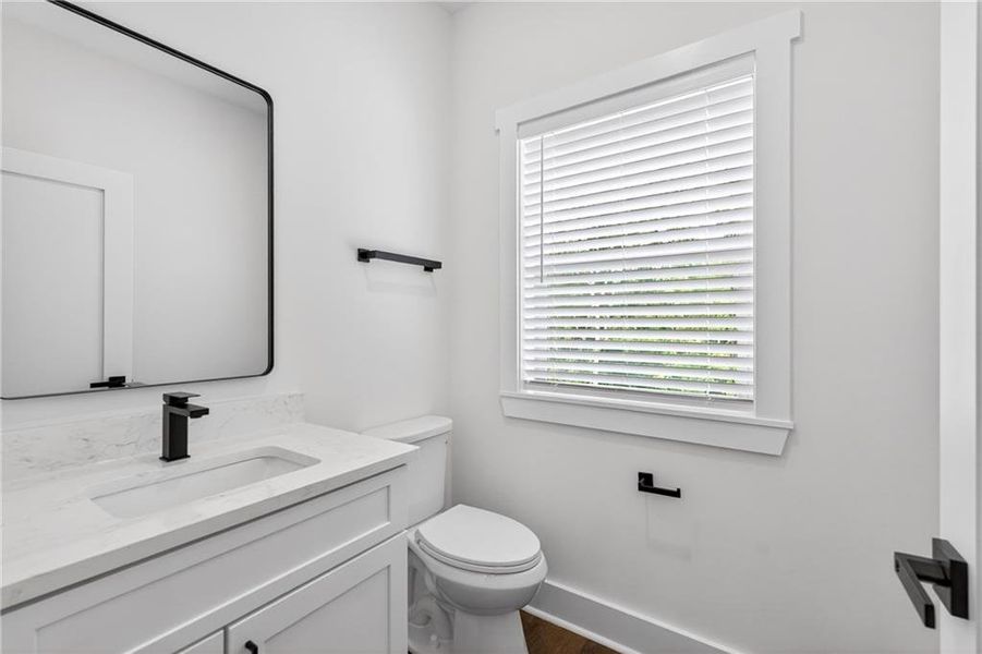 Furnished interior view inside a new home in , Dahlonega (Image 43).