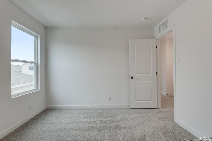 Spacious, unfurnished interior of a new home in The Arbors at the Wilder, Adkins (Image 17).