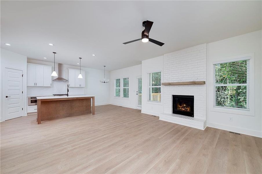 Spacious, unfurnished interior of a new home in , Gainesville (Image 23).