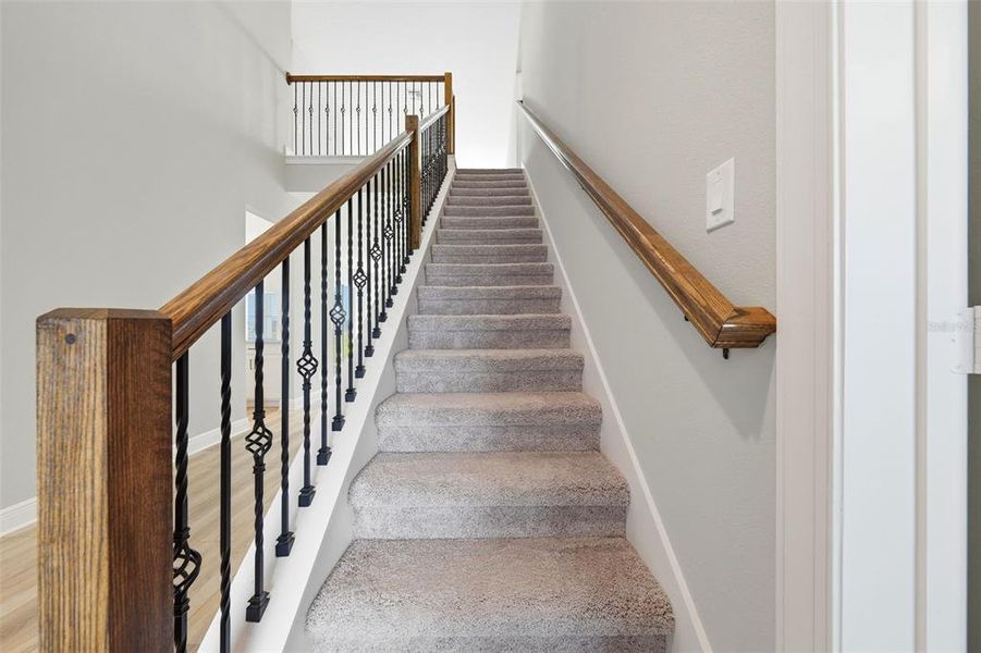 Spacious, unfurnished interior of a new home in Gum Lake Preserve, Lake Alfred (Image 26).