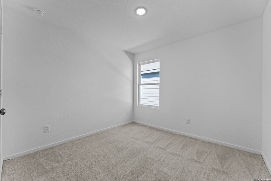 Spacious, unfurnished interior of a new home in Friendship Oaks, Fredericksburg (Image 21).
