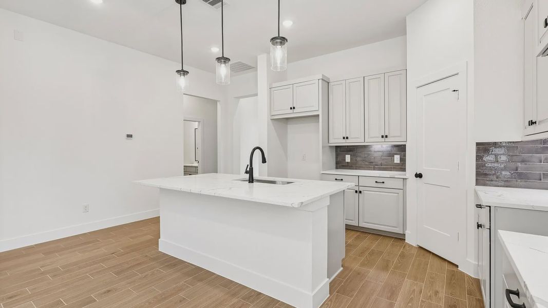 Furnished interior view inside a new home in Evergreen 40s, Conroe (Image 7).