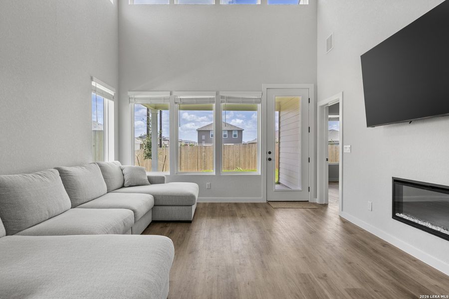 Spacious, unfurnished interior of a new home in Talley Fields, San Antonio (Image 39).