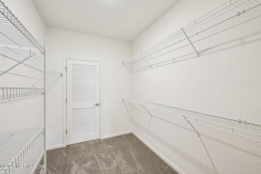 Spacious, unfurnished interior of a new home in Panther Creek, Jacksonville (Image 22).