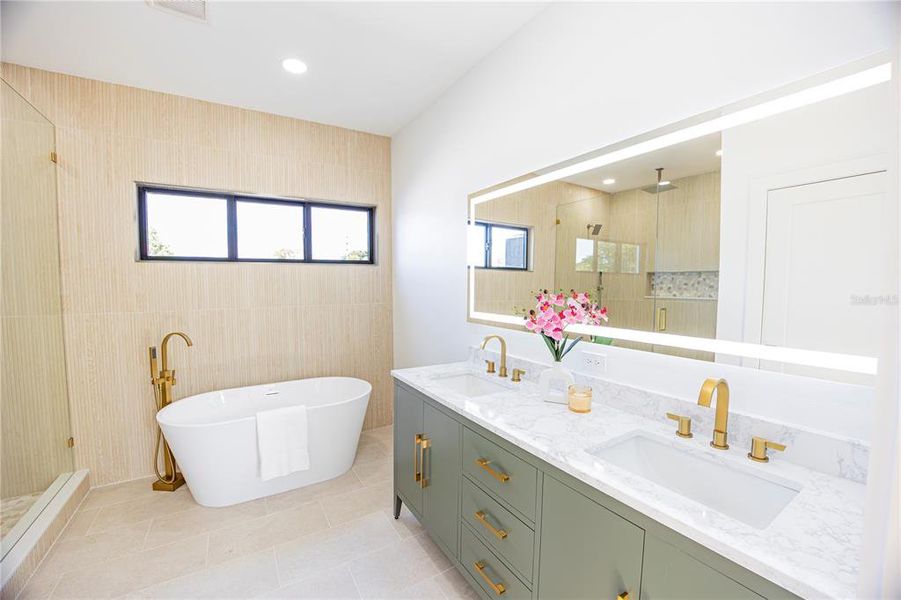 Furnished interior view inside a new home in , St. Petersburg (Image 12).