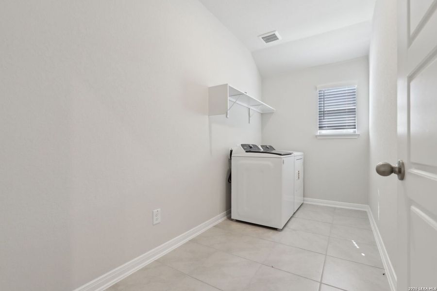 Spacious, unfurnished interior of a new home in Legendary Trails - Classic Series, Cibolo (Image 41).