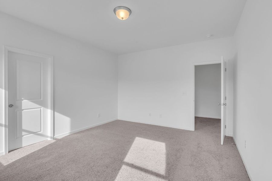 Spacious, unfurnished interior of a new home in Jackson Hills, Clarksville (Image 14).