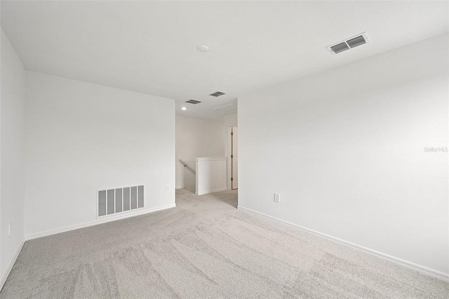 Spacious, unfurnished interior of a new home in Southpointe, Palmetto (Image 25). Spacious, unfurnished interior of a new home in Southpointe, Palmetto (Image 25).