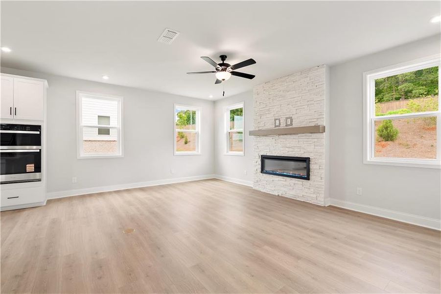 Spacious, unfurnished interior of a new home in The Paddocks at Doc Hughes, Buford (Image 31).