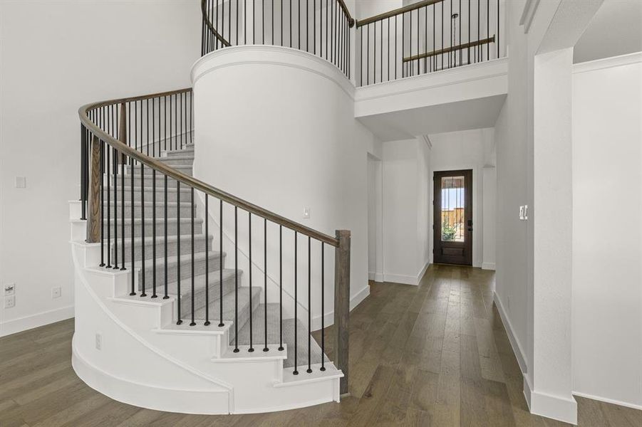 Furnished interior view inside a new home in Inspiration, Seis Lagos (Image 15). Furnished interior view inside a new home in Inspiration, Seis Lagos (Image 15).