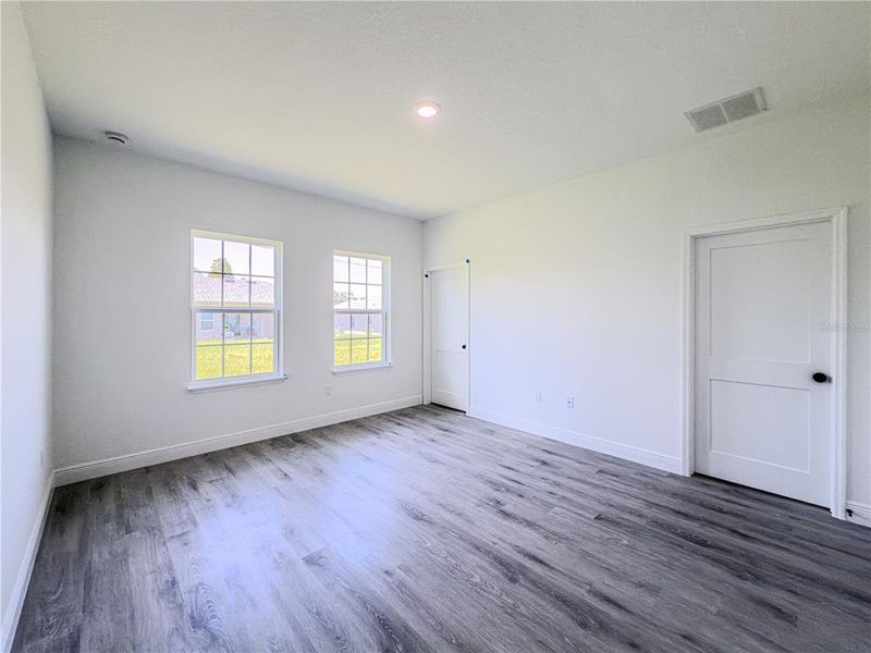 Spacious, unfurnished interior of a new home in , Ocala (Image 60).