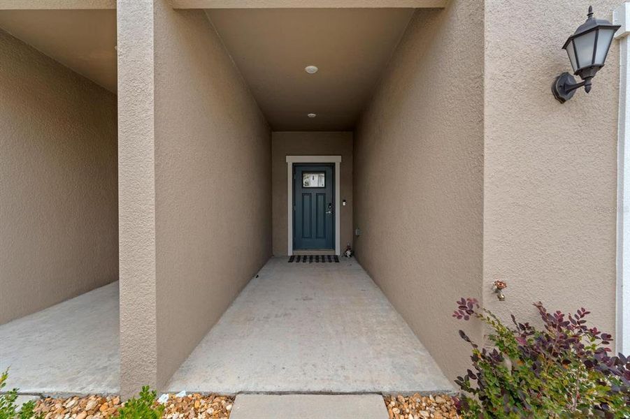 Exterior details and patio area of a home in , San Antonio (Image 4).