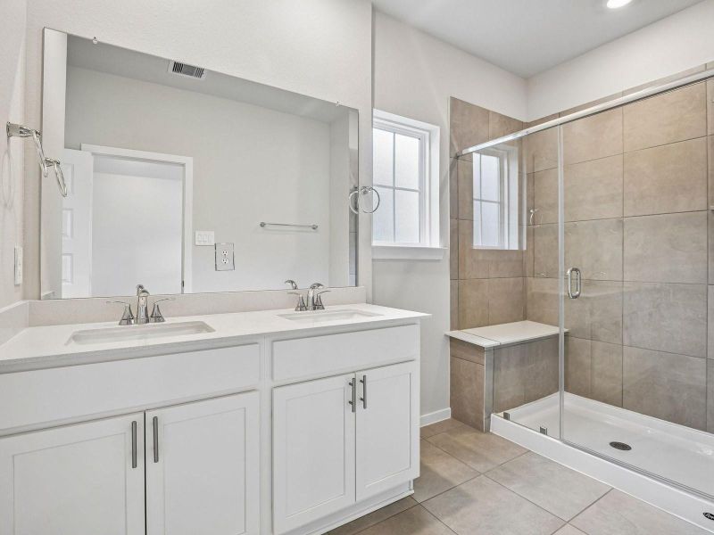 Photos are not of the actual home, but are photos of the builder home with same floorplan with similar interior finishes. Photos are not of the actual home, but are photos of the builder home with same floorplan with similar interior finishes.