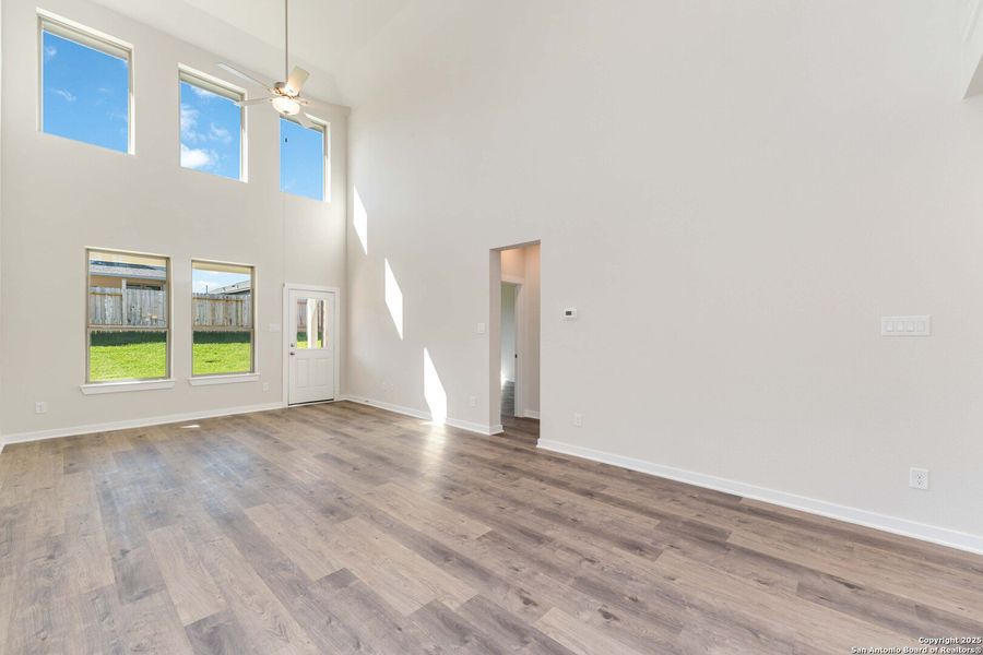 Spacious, unfurnished interior of a new home in Katzer Ranch, Converse (Image 16). Spacious, unfurnished interior of a new home in Katzer Ranch, Converse (Image 16).