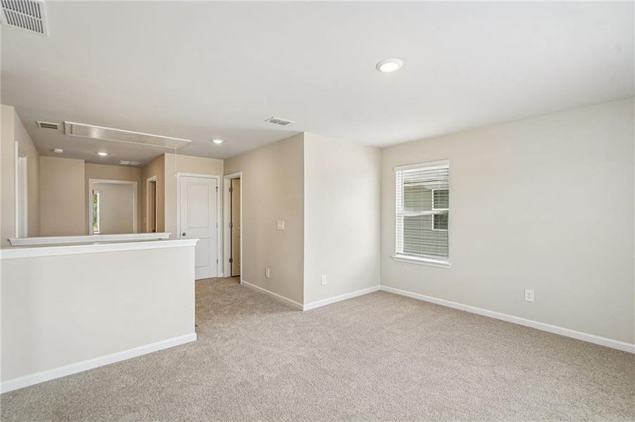 Spacious, unfurnished interior of a new home in Martin Springs - Reserve Series, Lawrenceville (Image 26).