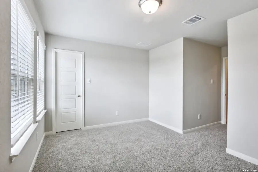 Spacious, unfurnished interior of a new home in Kallison Ranch, San Antonio (Image 17).