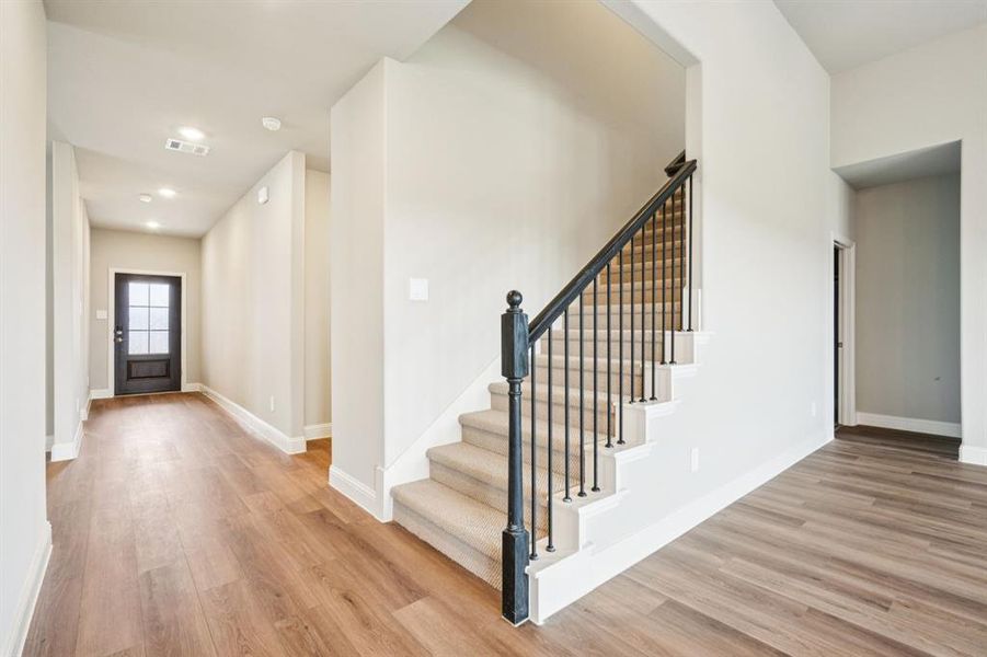 Spacious, unfurnished interior of a new home in Lakehaven - Premier Series, Farmersville (Image 26).