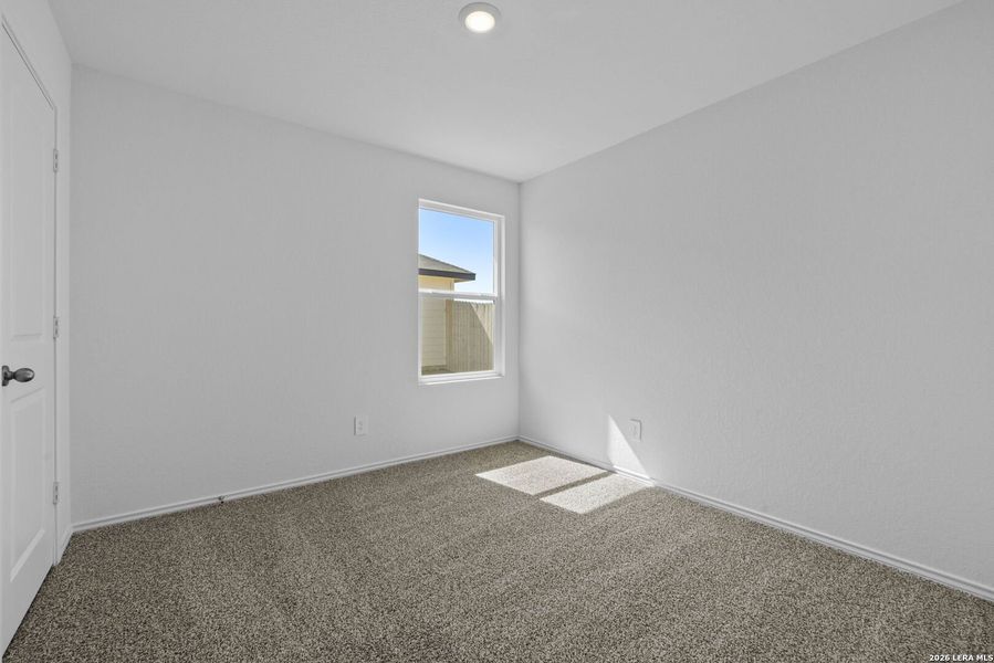 Spacious, unfurnished interior of a new home in Arroyo Ranch, Seguin (Image 10).