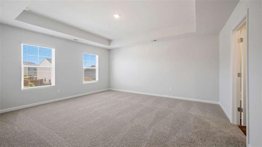 Spacious, unfurnished interior of a new home in Bridle Creek, Locust Grove (Image 13).