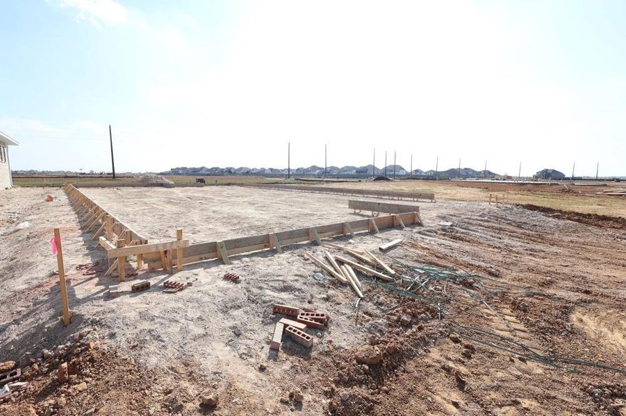 Every foundation at DWH is engineered and it’s inspected three times! We do not do “batch” testing. Rest easy knowing your foundation comes with a 10 year warranty. Every foundation at DWH is engineered and it’s inspected three times! We do not do “batch” testing. Rest easy knowing your foundation comes with a 10 year warranty.