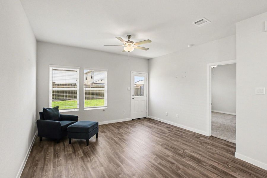 Spacious, unfurnished interior of a new home in , Conroe (Image 14). Spacious, unfurnished interior of a new home in , Conroe (Image 14).