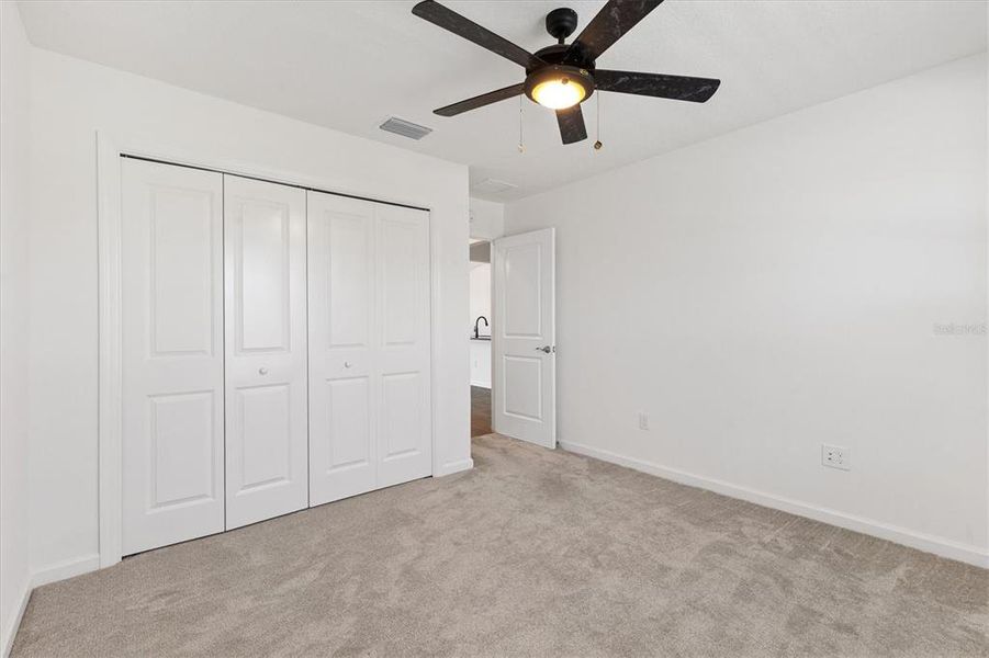 Spacious, unfurnished interior of a new home in , The Villages (Image 28).