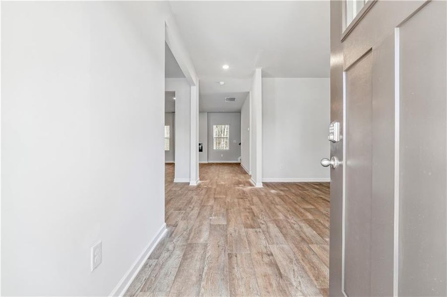 Spacious, unfurnished interior of a new home in Conner Springs, Social Circle (Image 14).