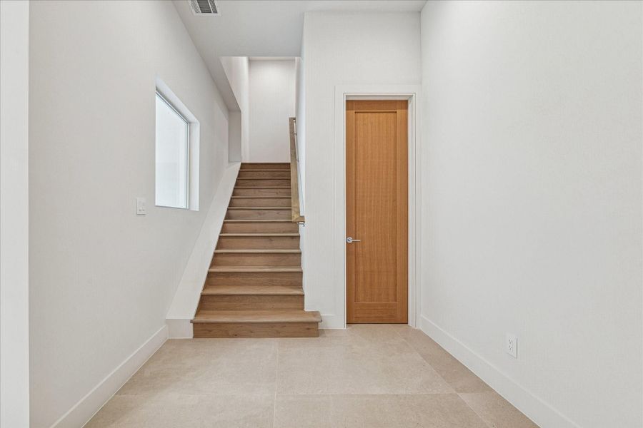 Spacious, unfurnished interior of a new home in , Houston (Image 39). Spacious, unfurnished interior of a new home in , Houston (Image 39).