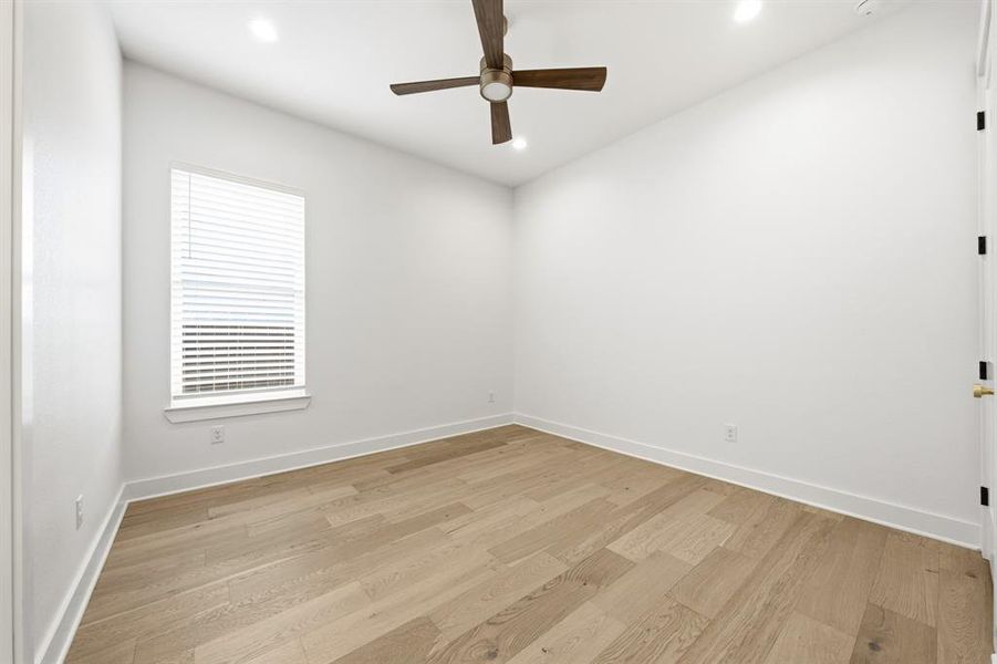 Spacious, unfurnished interior of a new home in , Hewitt (Image 23).