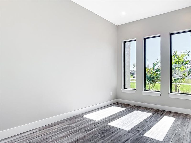 Spacious, unfurnished interior of a new home in , Englewood (Image 32).