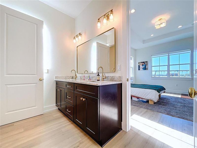 Furnished interior view inside a new home in , Plant City (Image 15).