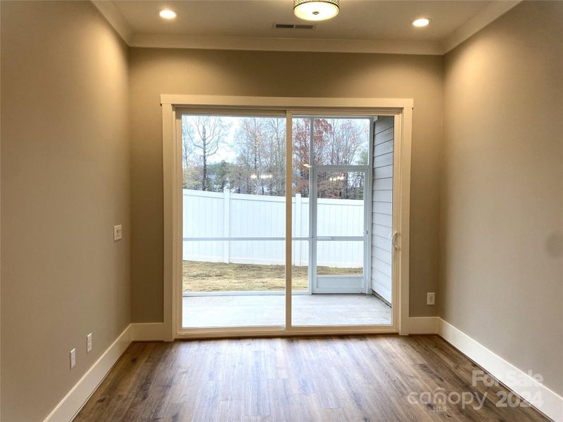 Flex Room to Rear Screened Porch