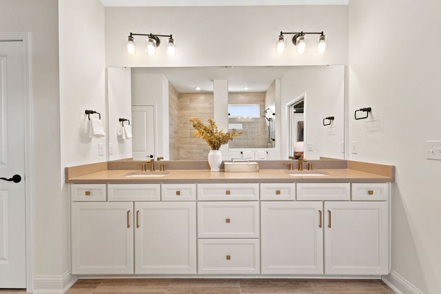 Representative furnished interior of a home built from the Stardom by Del Webb in Del Webb Ocean Isle Beach, Shallotte (Image 30).