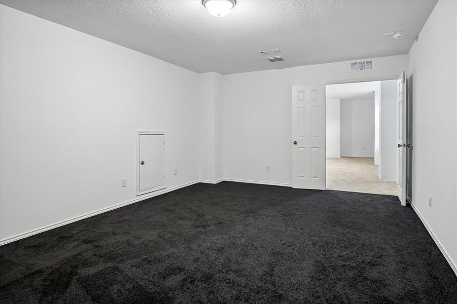 Spacious, unfurnished interior of a new home in Whitewing Trails, Princeton (Image 31).