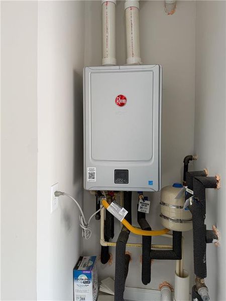 Close-up of interior finishes inside a home in Palisades Single Family, Cumming (Image 19).