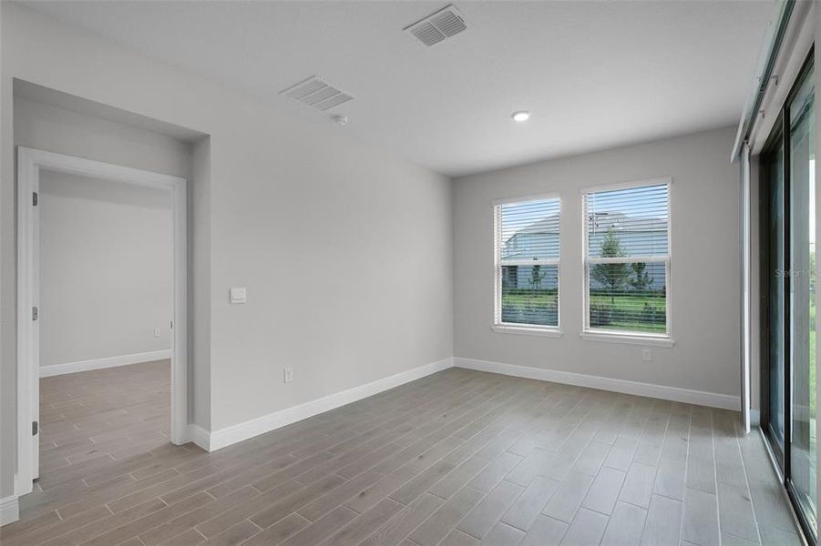 Spacious, unfurnished interior of a new home in Waterleigh, Winter Garden (Image 26). Spacious, unfurnished interior of a new home in Waterleigh, Winter Garden (Image 26).