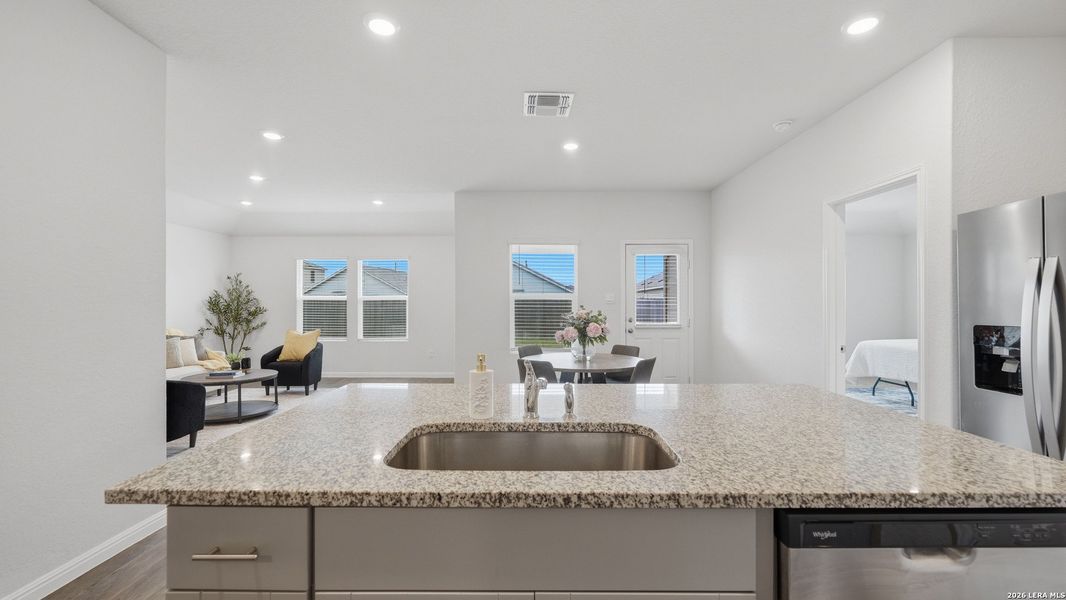 Furnished interior view inside a new home in Heather Glen, New Braunfels (Image 6).