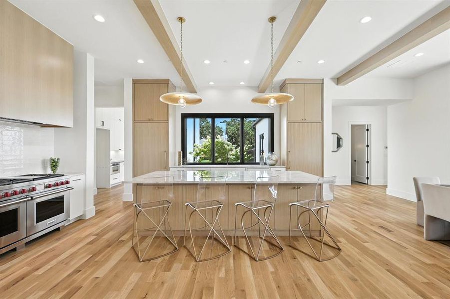 Furnished interior view inside a new home in , Colleyville (Image 14).