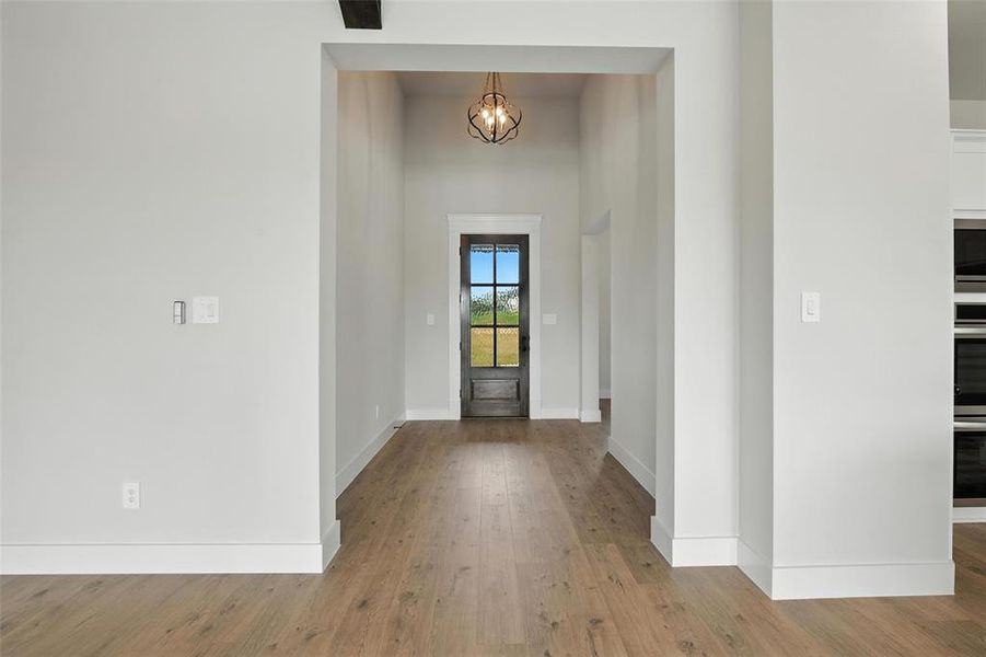 Spacious, unfurnished interior of a new home in , Weatherford (Image 33).