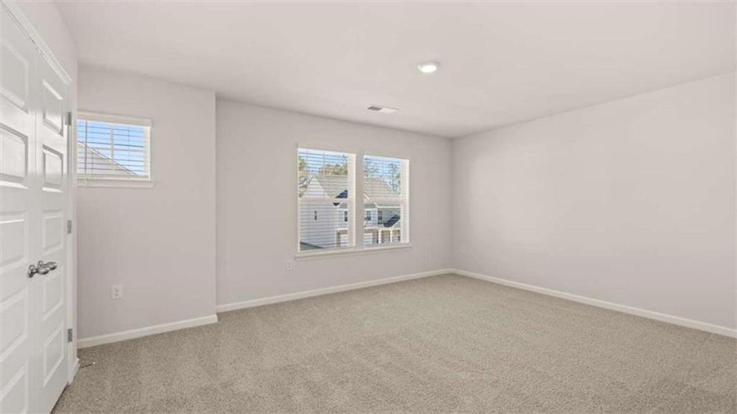 Spacious, unfurnished interior of a new home in Water Oak Estates, Lawrenceville (Image 28). Spacious, unfurnished interior of a new home in Water Oak Estates, Lawrenceville (Image 28).