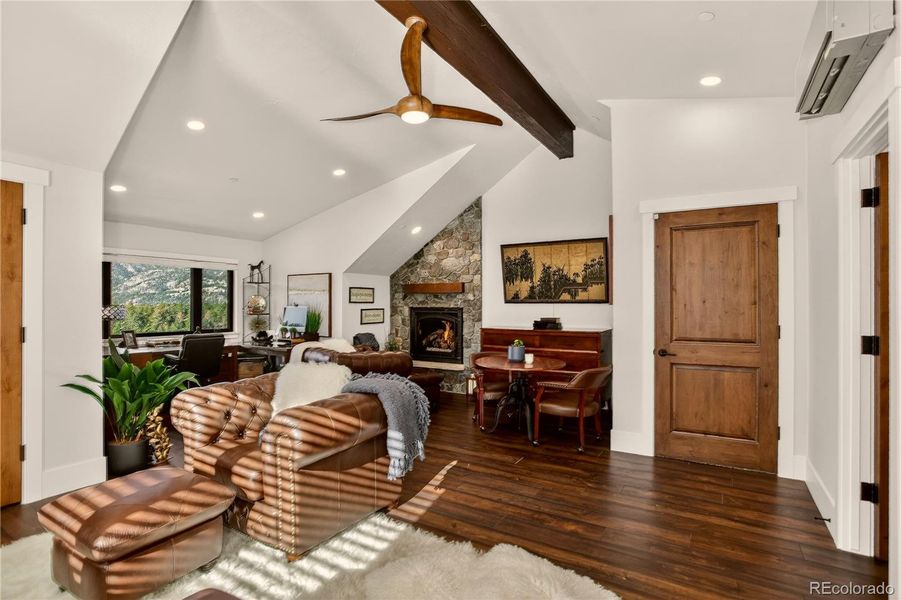 Furnished interior view inside a new home in , Evergreen (Image 26).